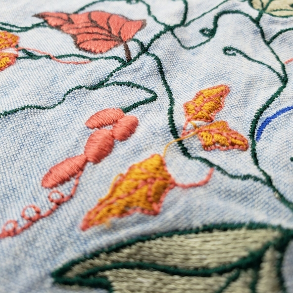Vintage DENIM REPUBLIC Embroidered Floral SHIRT Button Down LS Women' s Sz LARGE - Picture 12 of 16